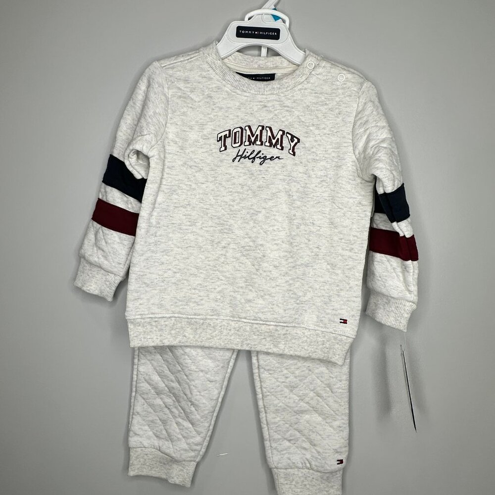 NWT Tommy Hilfiger Logo Diamond Quilted Sweatshirt & Joggers Set 24M